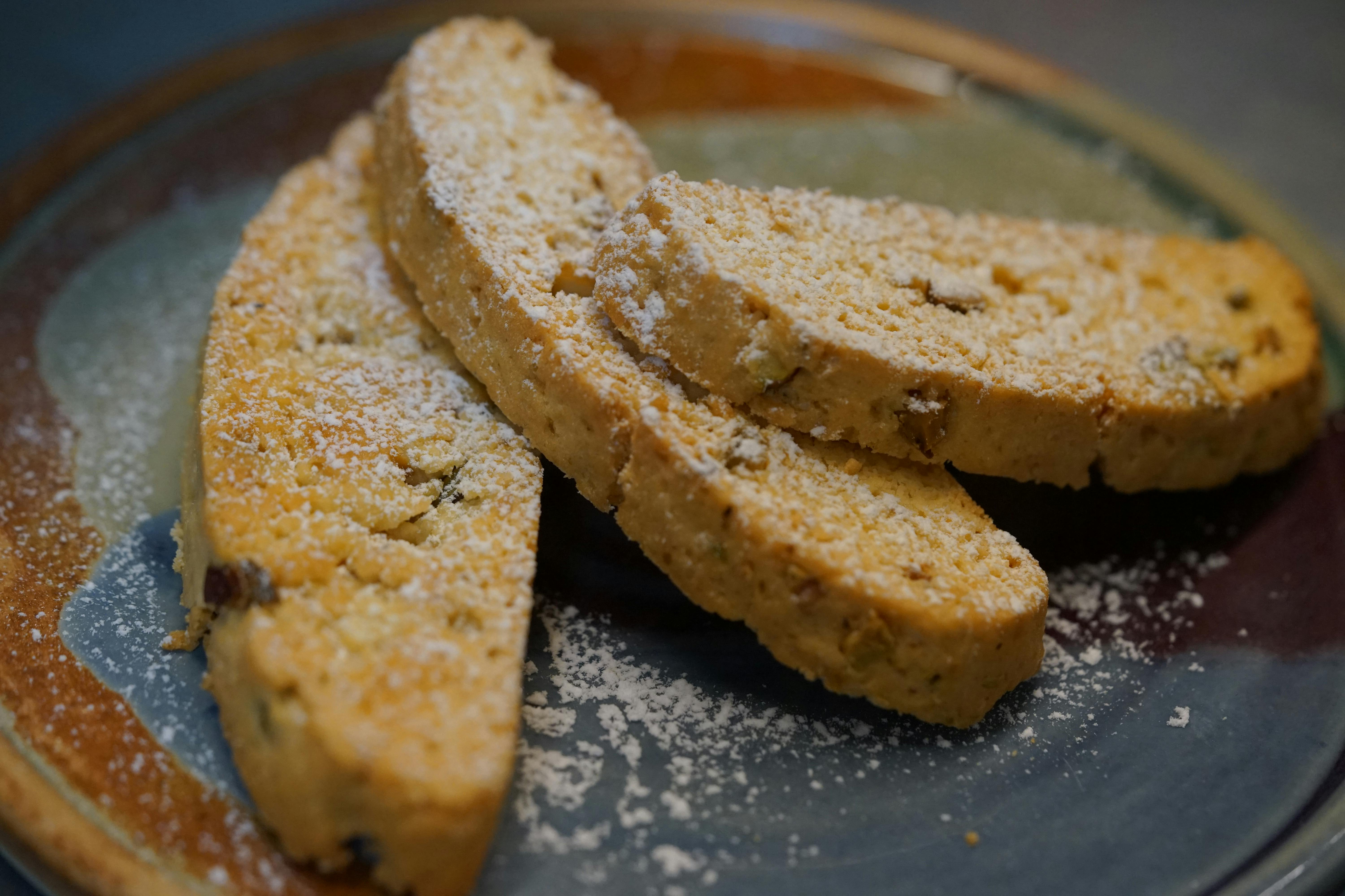 Cantucci toscani: storia, tradizione e ricetta originale con le mandorle 