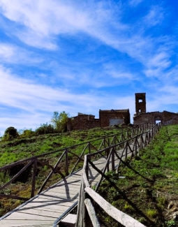 Gita in giornata da Roma: il borgo fantasma di Celleno e Ferento